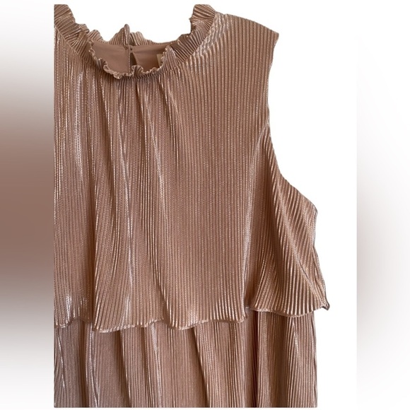 ANTHROPOLOGIE Ro & De Estelle
Tiered Tunic Dress - Picture 7 of 9